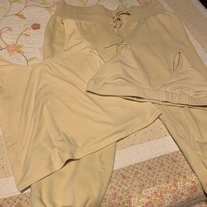 La Voute loungewear. Size 2X/3X. Cream color. Drawstring tie on pants. So comfy